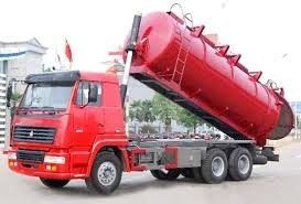 Truk Penyedot Air Limbah Red Diesel 6 Meter Kubik dengan Kedalaman Hisap 5m, EURO II