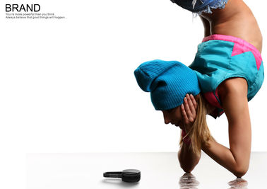 Olahraga indoor luar ruangan Musik Mini Speaker Bluetooth untuk ponsel / MP3 / MP4